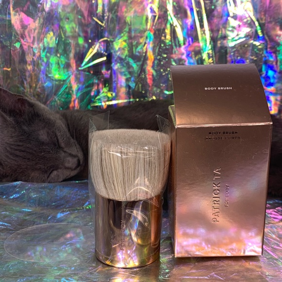 Patrick Ta Other - NEW IN BOX Patrick Ta BODY BRUSH for Major GlowOil Patrick Ta Other - NEW IN BOX Patrick Ta BODY BRUSH for Major GlowOil
